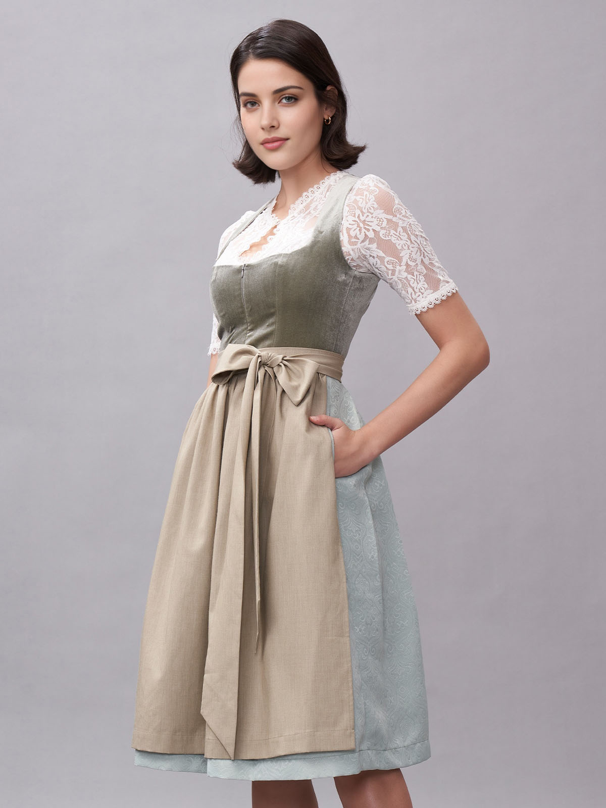 Modernes Dirndl in Grün
