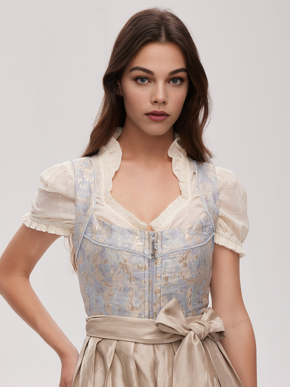 Dirndl in Blau – zeitlos und stilvoll