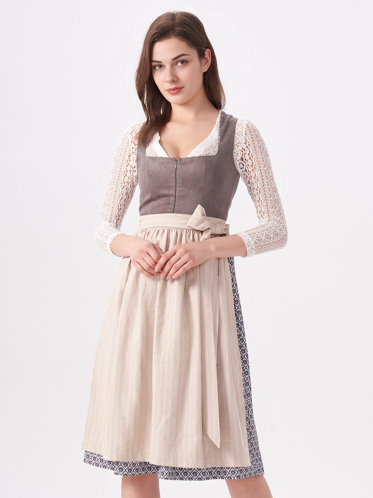 Elegante graue Dirndl-Bluse mit Spitzendetails