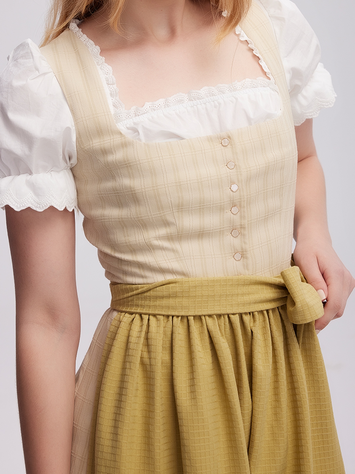 Dirndl in Grün mit modernem Twist