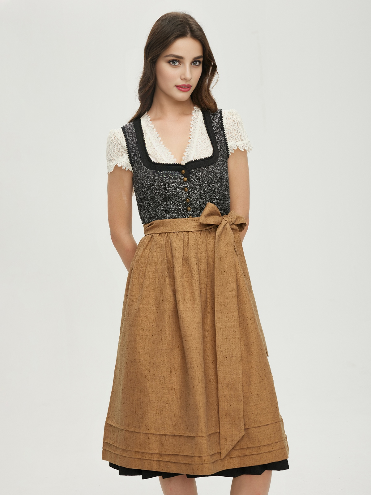 Dirndlbluse ärmellos in Schwarz – zeitlos elegant
