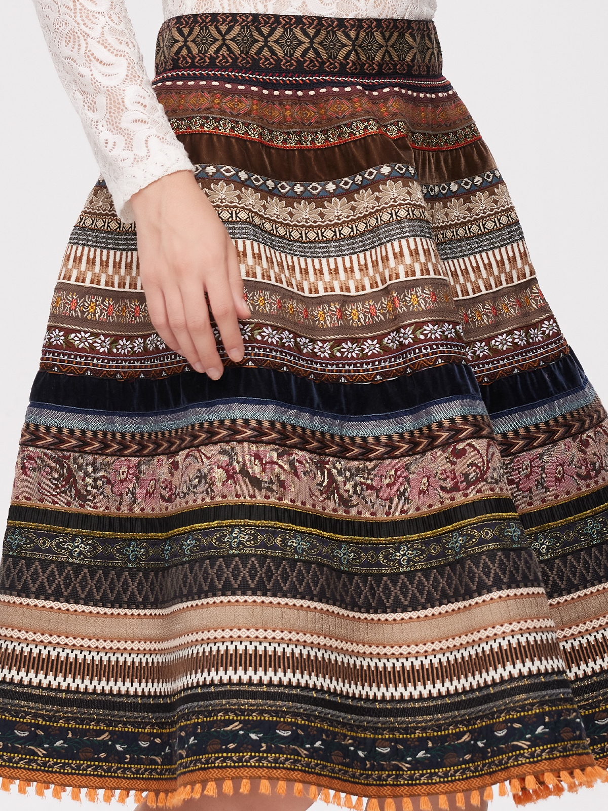 Reduziertes Dirndl in Braun